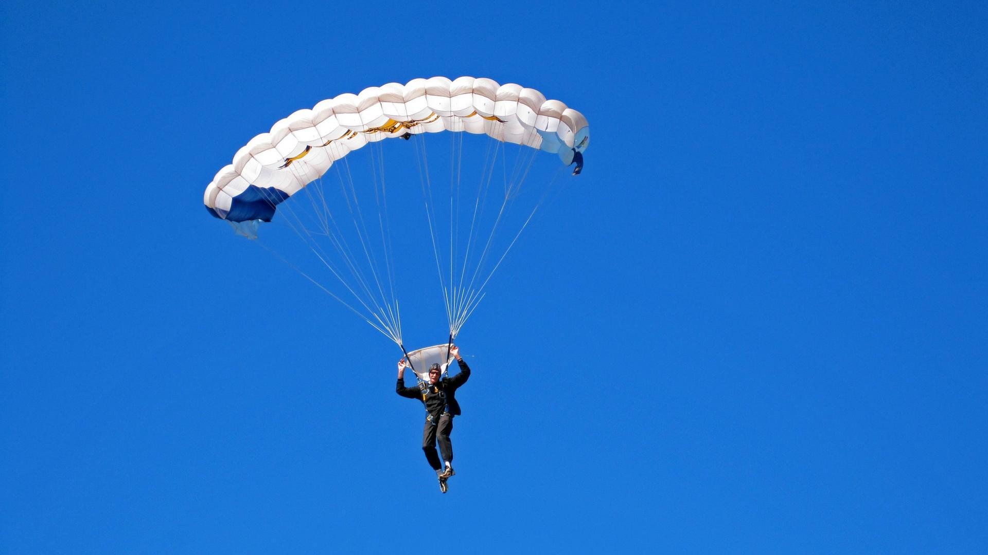 LEYU乐鱼体育官方网站-球场青春：最年轻的得分纪录保持者故事，最年轻的球队